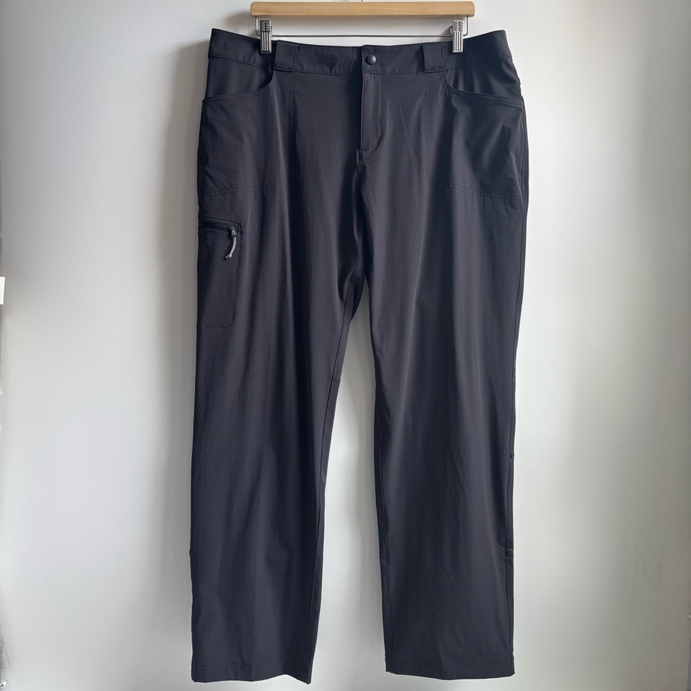 EMS Eastern Mountain Sports Compass Trek Pant Convertible to Capri Obsidian 16R